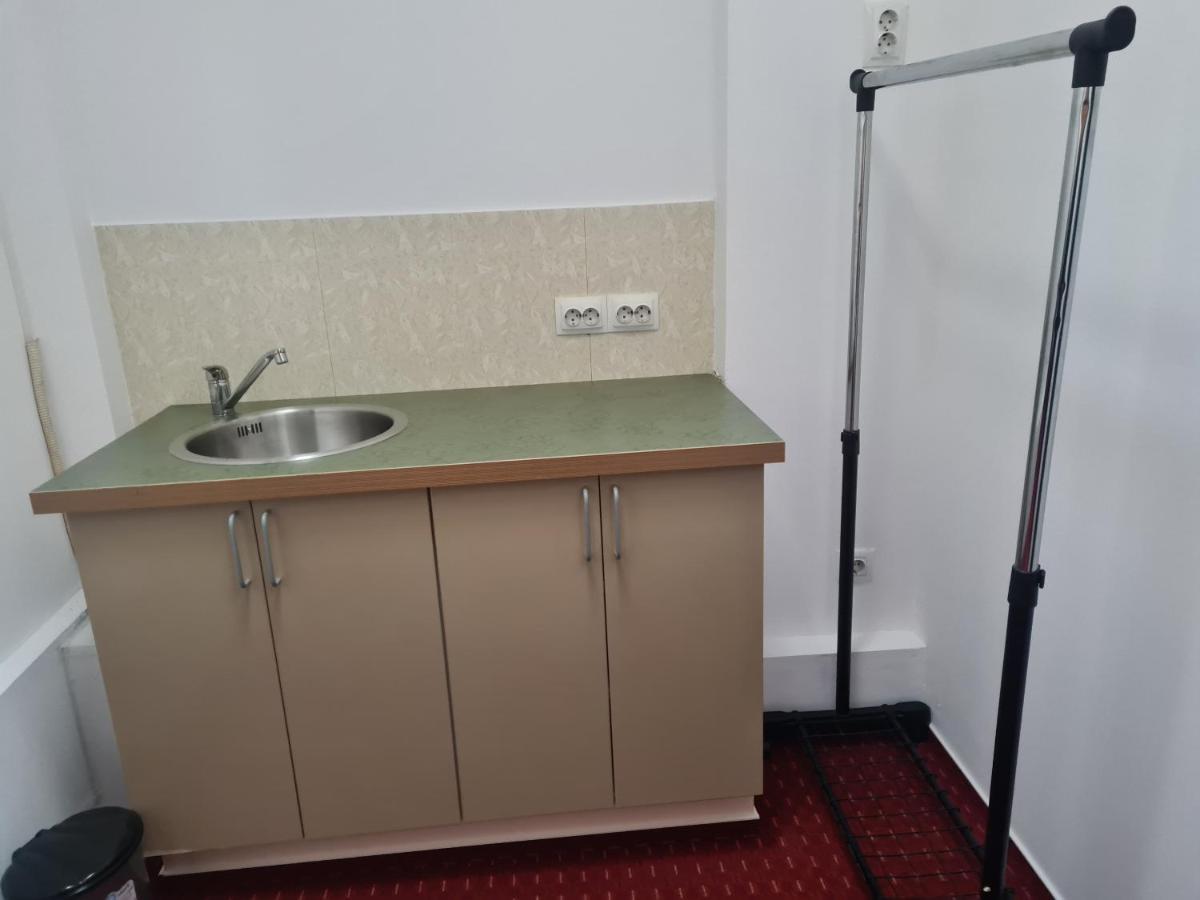 Karma Coffe&Room'S Boekarest Buitenkant foto